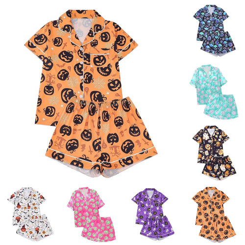 Halloween-Pyjama-Set mit Kürbis-Fledermaus-Print für Damen. Bequemes kurzärmliges Reversoberteil und weite Shorts. Loungewear für Damen